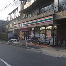 コンビニ セブン‐イレブン　清水池店 63m