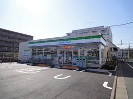 コンビニ ファミリーマート　等々力四丁目店 348m