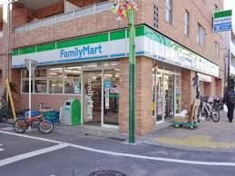 コンビニ ファミリーマート　原町二丁目店 371m