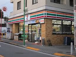 コンビニ セブンイレブン　等々力駅前店 142m