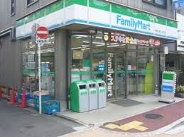 コンビニ ファミリーマート大岡山東工大前店 492m コンビニ ファミリーマート大岡山東工大前店 492m